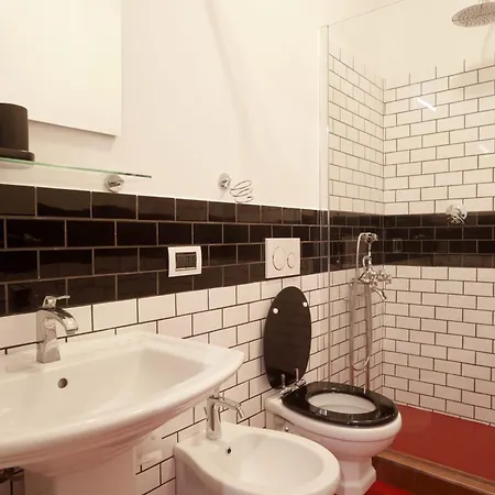 Incantevole In Darsena شقة